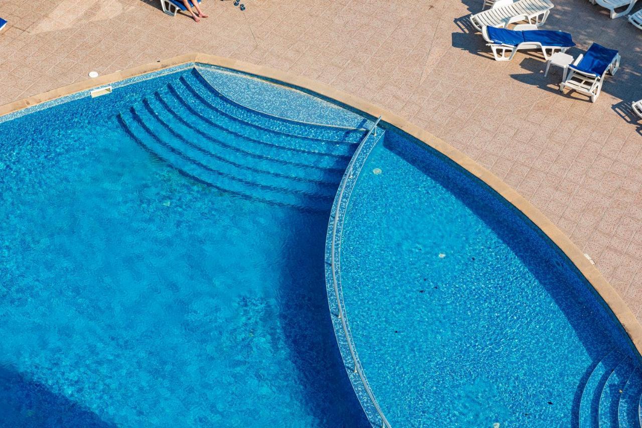 סאני ביץ' Julia Family - Menada Apartments מראה חיצוני תמונה
